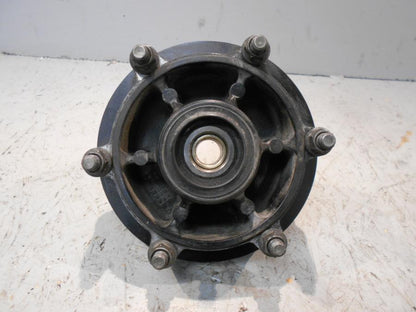 Framsidan på Drevfäste från en Yamaha TDM 850 -1999 motorcykel.