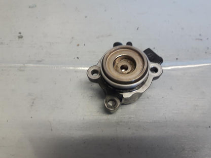 Baksidan på Kopplingslavcylinder från en Suzuki DL 1000 -2018 motorcykel.