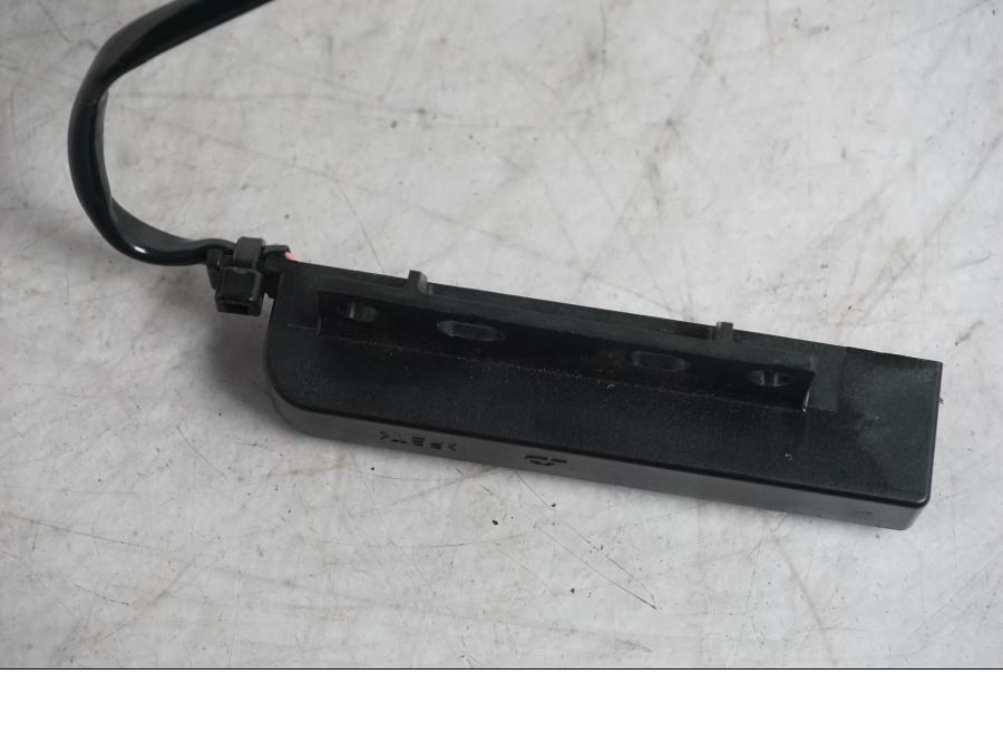 Höger sida på Antenn till tändningslås från en Ducati Multistrada V4 -2024 motorcykel.