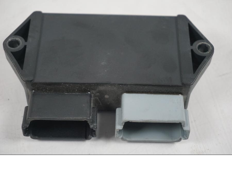 Vänster sida på CDI / ECU från en H-D Softail Standard FXST -2001 motorcykel.