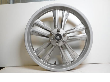 Extrabild2 på Fälg från en Honda CTX 1300 -2014 motorcykel.