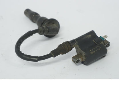 Baksidan på Tändspole från en Honda CB 500 X -2015 motorcykel.