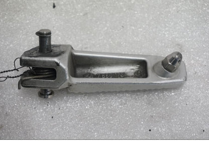 Höger sida på Fotpinne från en BMW K 1300 R -2011 motorcykel.