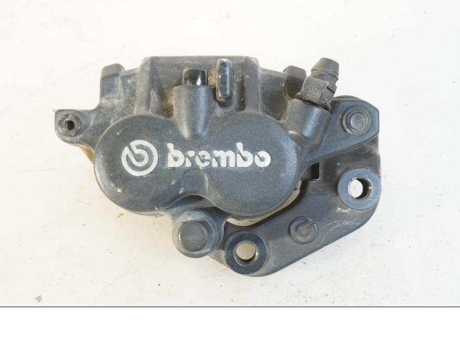 Framsidan på Bromsok från en BMW F 800 GS -2008 motorcykel.