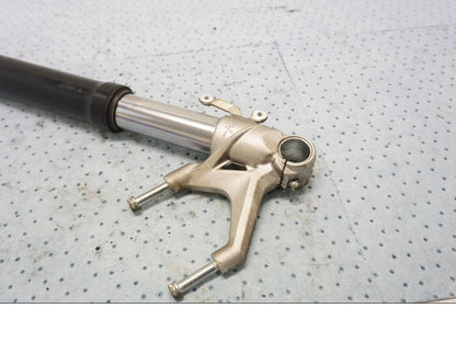 Höger sida på Gaffelben från en MV Agusta F3 675 -2014 motorcykel.