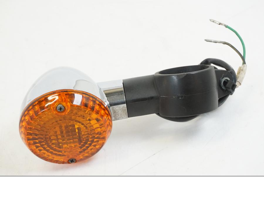 Framsidan på Blinkers från en Kawasaki VN 800 -2000 motorcykel.