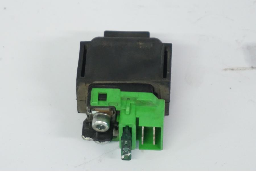 Höger sida på Startrelä från en Honda CB 500 X -2015 motorcykel.