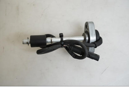 Baksidan på Oljenivågivare från en BMW K 1200 S -2007 motorcykel.