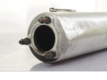 Höger sida på Ljuddämpare från en Suzuki GSX 1300 RX -1999 motorcykel.