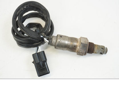 Snett uppifrån på Lambdasond från en Ducati Streetfighter V4 -2020 motorcykel.