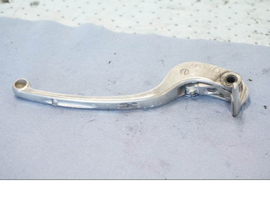 Baksidan på Bromsgrepp från en Suzuki GSX 1300 BK -2008 motorcykel.