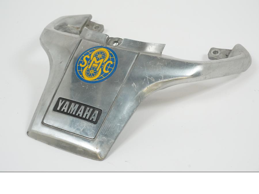 Baksidan på Passagerarhandtag från en Yamaha XJ 600 -1984 motorcykel.