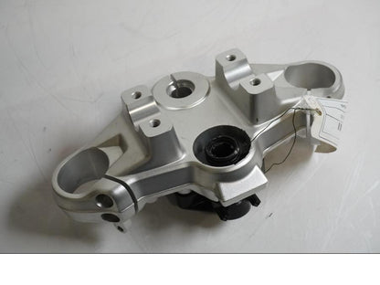 Framsidan på Gaffelkrona från en BMW F 800 R -2011 motorcykel.