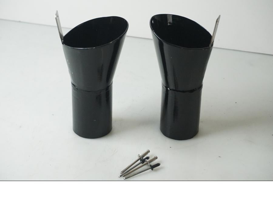 Framsidan på DB-killer från en Suzuki VL 1500 -1998 motorcykel.