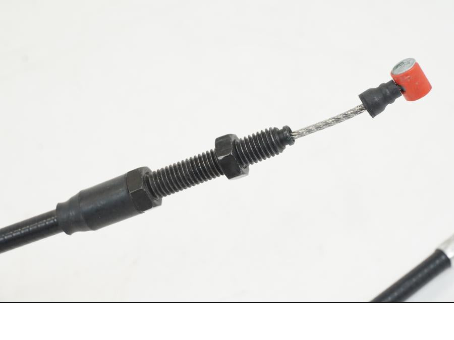 Baksidan på Kopplingsvajer från en Triumph Speed Triple -2021 motorcykel.