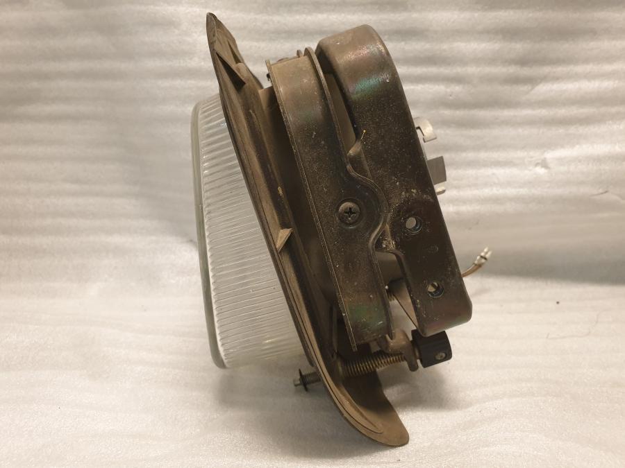 Baksidan på Strålkastare från en Suzuki GSX 400 -1983 motorcykel.