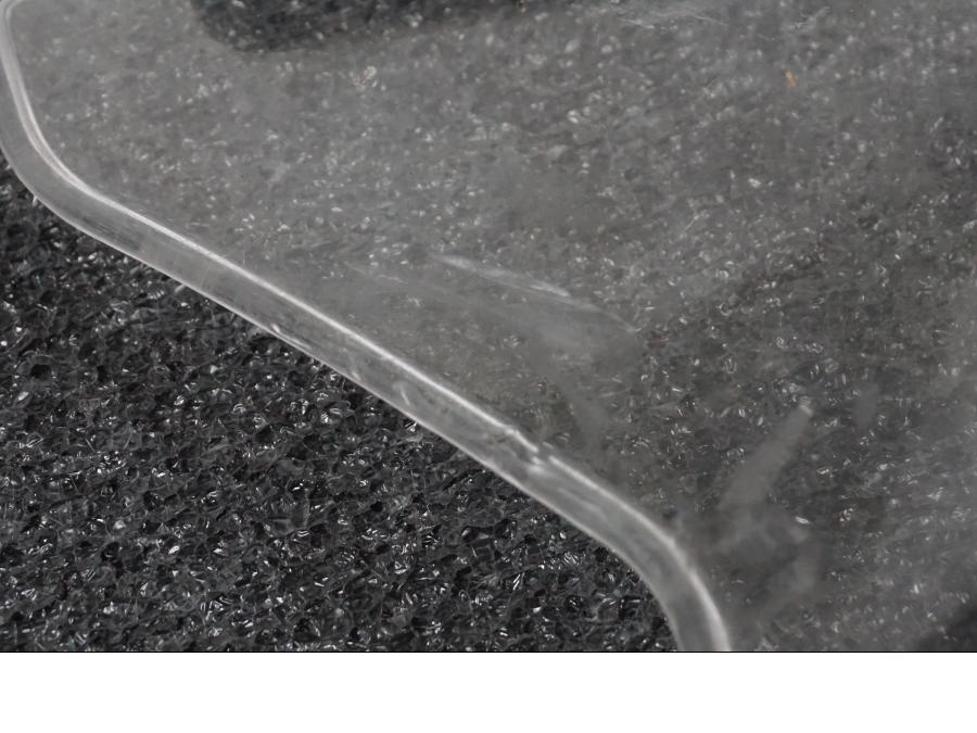 Vänster sida på Vindavvisare från en Ducati Multistrada V4 -2024 motorcykel.