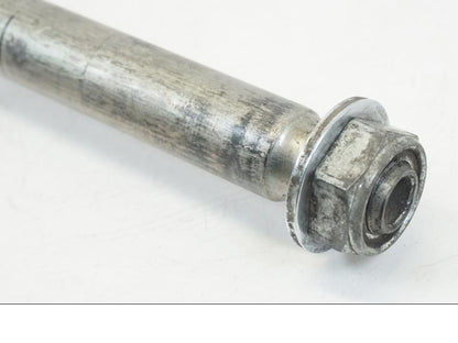 Höger sida på Axel från en Yamaha XT 1200 A -2010 motorcykel.