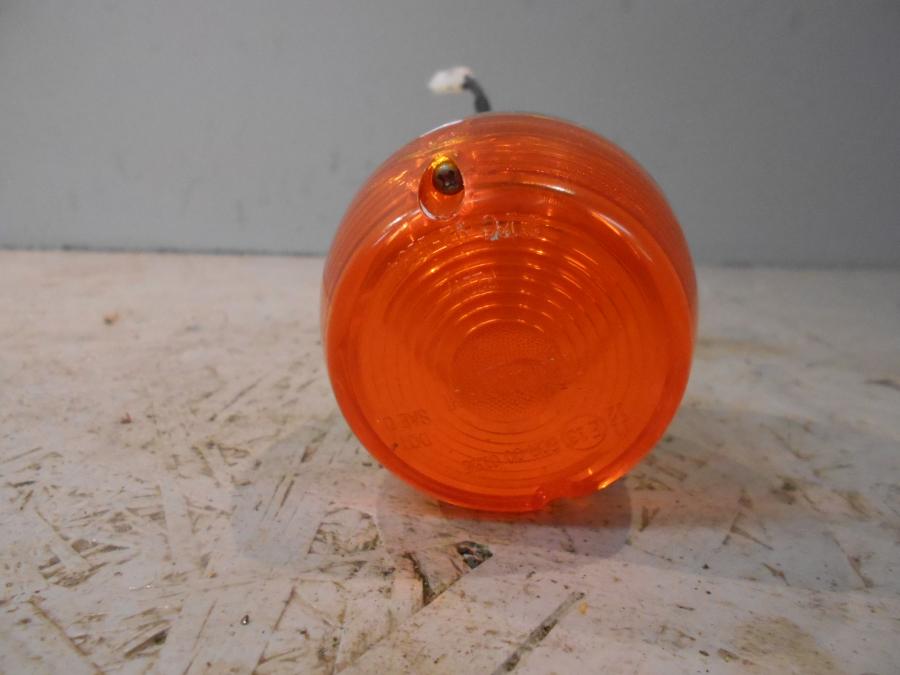 Framsidan på Blinkers från en Triumph Speedmaster -2010 motorcykel.