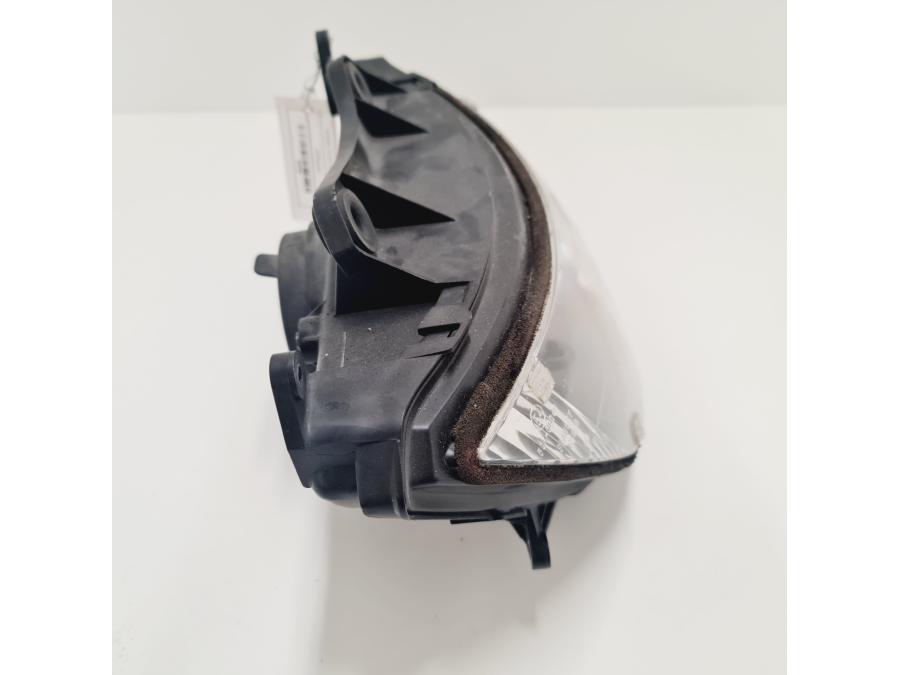 Baksidan på Strålkastare från en Kawasaki ZX-6R -1998 motorcykel.