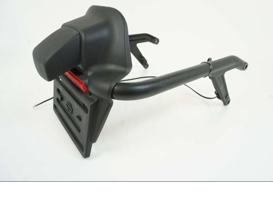 Höger sida på Skylthållare från en H-D FAT BOB fxfb -2018 motorcykel.