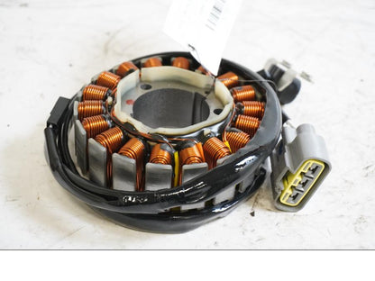 Framsidan på Generator från en Yamaha MT-09 Tracer -2016 motorcykel.