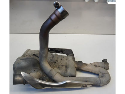 Framsidan på Mellanburk från en Suzuki SFV 650 A Gladius -2012 motorcykel.