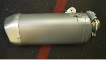 Framsidan på Ljuddämpare från en Yamaha YZF 1000 R1 -2015 motorcykel.