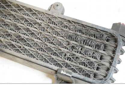 Baksidan på Oljekyl från en Suzuki DL 1000 -2004 motorcykel.