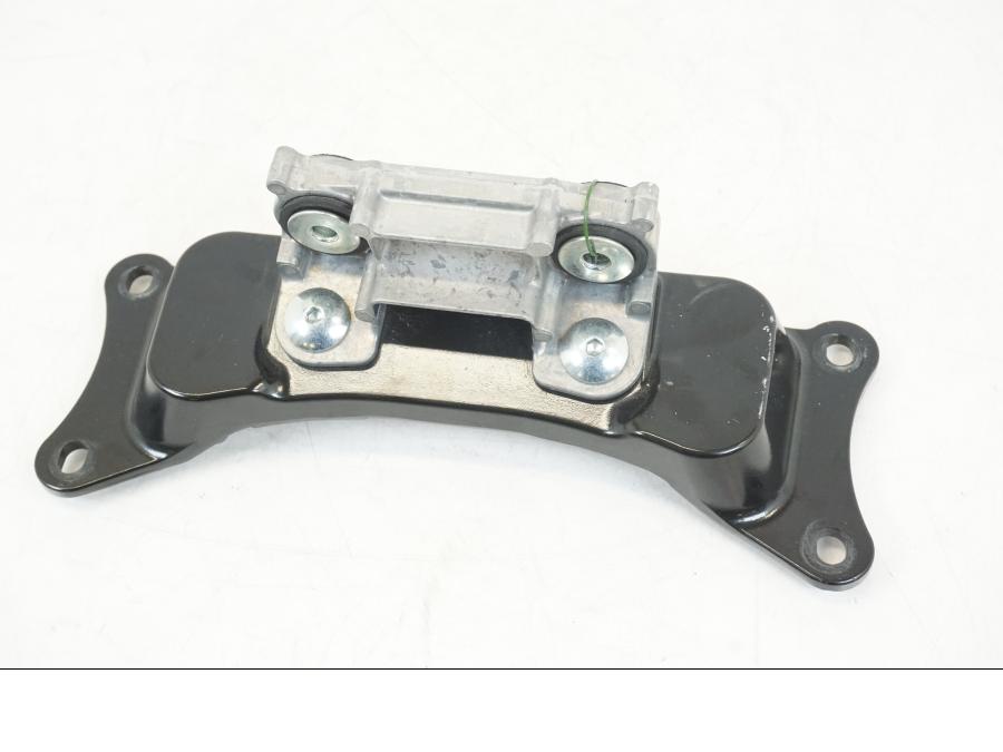 Baksidan på Bensintankfäste från en Yamaha MT-09 -2021 motorcykel.