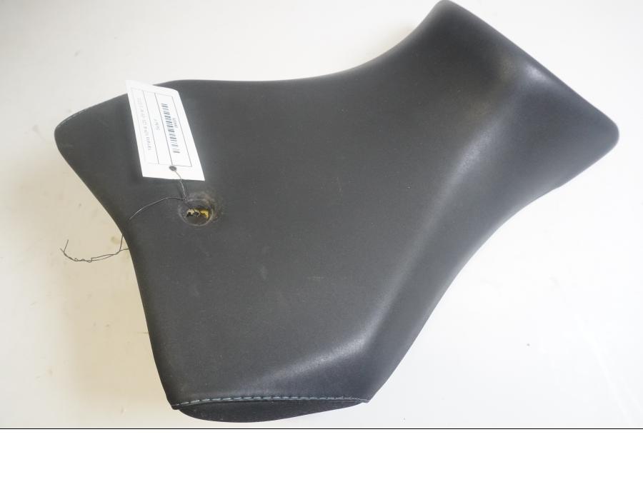 Framsidan på Sadel från en Yamaha YZF-R 125 -2009 motorcykel.