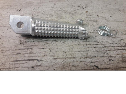 Framsidan på Fotpinne från en Yamaha MT-09 -2014 motorcykel.