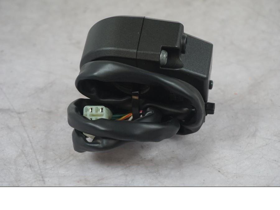 Baksidan på Gasklo från en KTM 1290 Super Adventure S -2022 motorcykel.