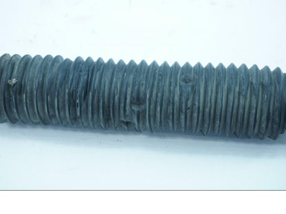 Snett nerifrån på Gaffelben från en Honda XL 600 V -1994 motorcykel.