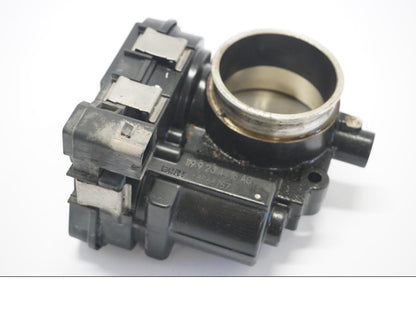 Framsidan på Spjällhus från en BMW R 1250 GS -2019 motorcykel.