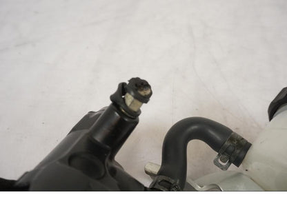 Extrabild2 på Bromshuvudcylinder från en Suzuki GSX-R 1000 -2005 motorcykel.