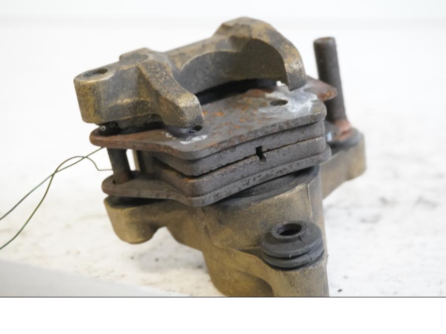 Höger sida på Bromsok från en KTM 625 Duke II -2002 motorcykel.