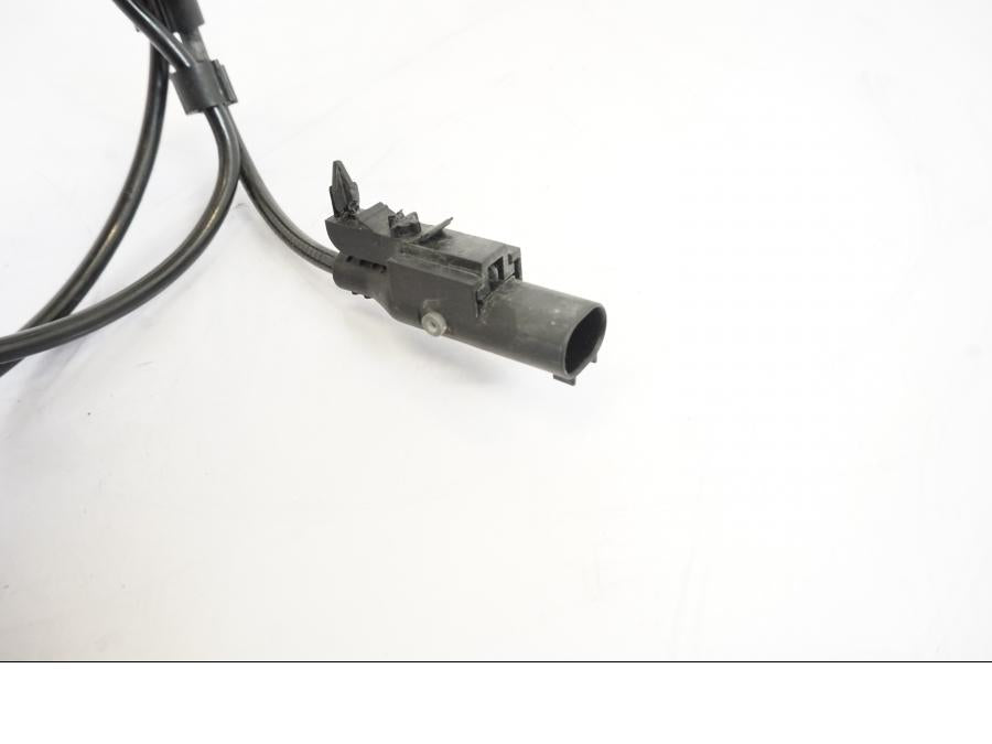 Baksidan på ABS givare från en BMW R 1250 GS -2019 motorcykel.