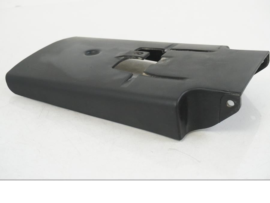 Baksidan på Stänkskydd från en Suzuki VS 1400 -1999 motorcykel.