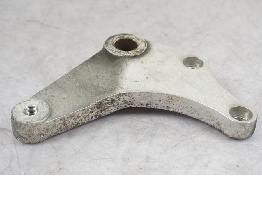 Vänster sida på Bromsoksfäste från en Kawasaki VN 1500 -1997 motorcykel.