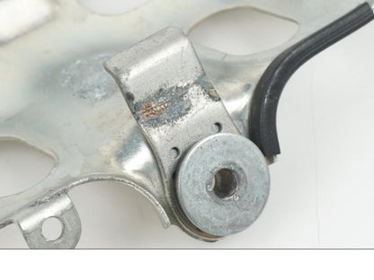 Vänster sida på Bensintankfäste från en Suzuki GSX-R 1000 -2007 motorcykel.