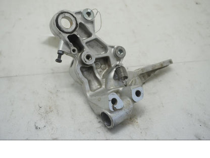 Höger sida på Fotpinnefäste från en KTM 690 SMCR -2016 motorcykel.