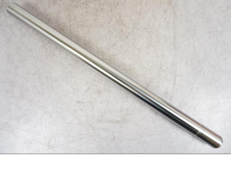 Framsidan på Gaffelben från en Universal Honda CB 400 N -1980 motorcykel.