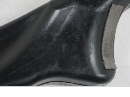 Snett nerifrån på Luftrör från en Suzuki GSX-R 1000 -2005 motorcykel.