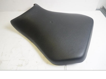 Framsidan på Sadel från en Yamaha YZF 1000 R1 -2003 motorcykel.