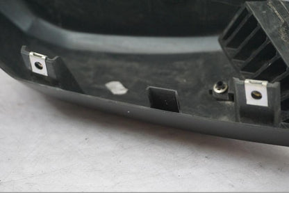 Extrabild2 på Sidkåpa från en Yamaha MT 125 -2017 motorcykel.