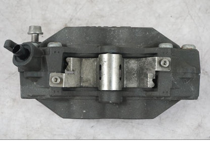 Snett uppifrån på Bromsok från en BMW K 1600 GTL -2015 motorcykel.