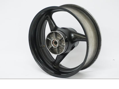 Snett uppifrån på Fälg från en Honda CBR 900 RR -2002 motorcykel.