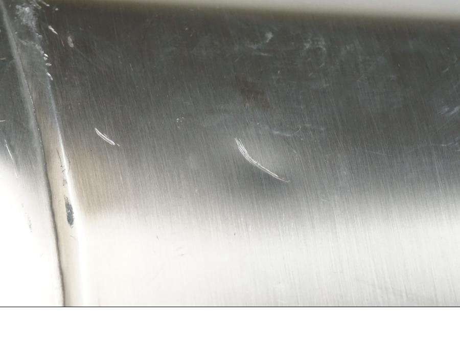 Höger sida på Ljuddämpare från en BMW R 1200 R -2014 motorcykel.