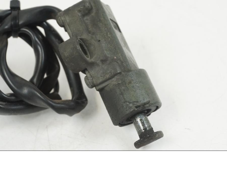 Baksidan på Sidostödsbrytare från en Yamaha XT 660 X -2005 motorcykel.